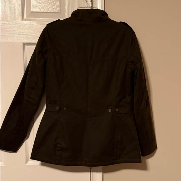 Like New- Barbour Women's Classic Beadnell Wax Jacket in olive green - Picture 5 of 8